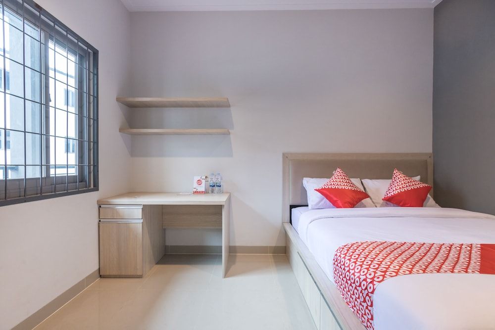 undefined OYO 1310 Urban Residence 9