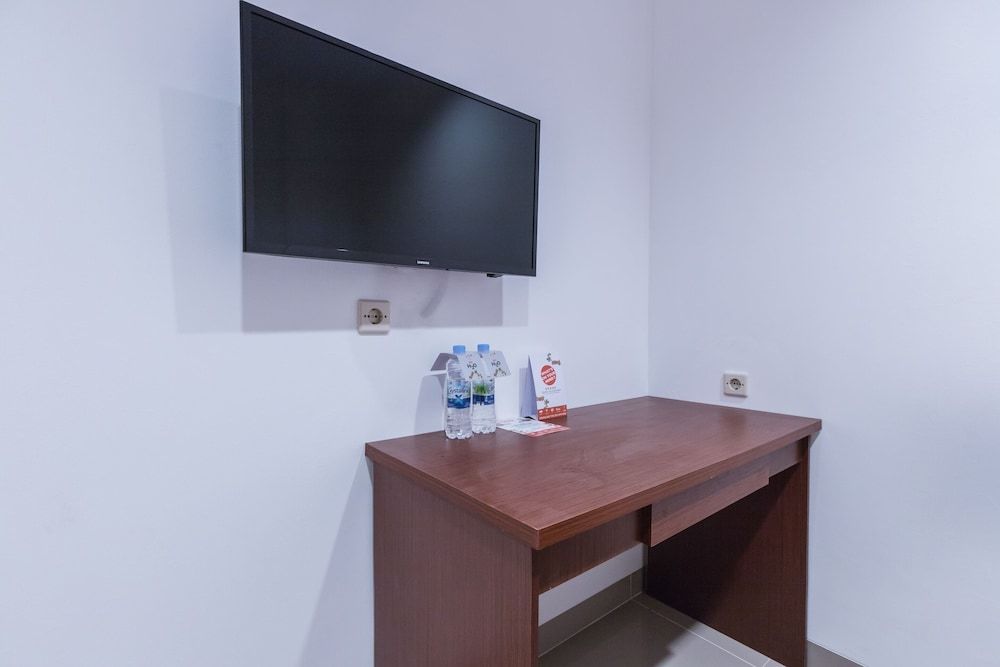 OYO 1310 Urban Residence Standard Double Room 5