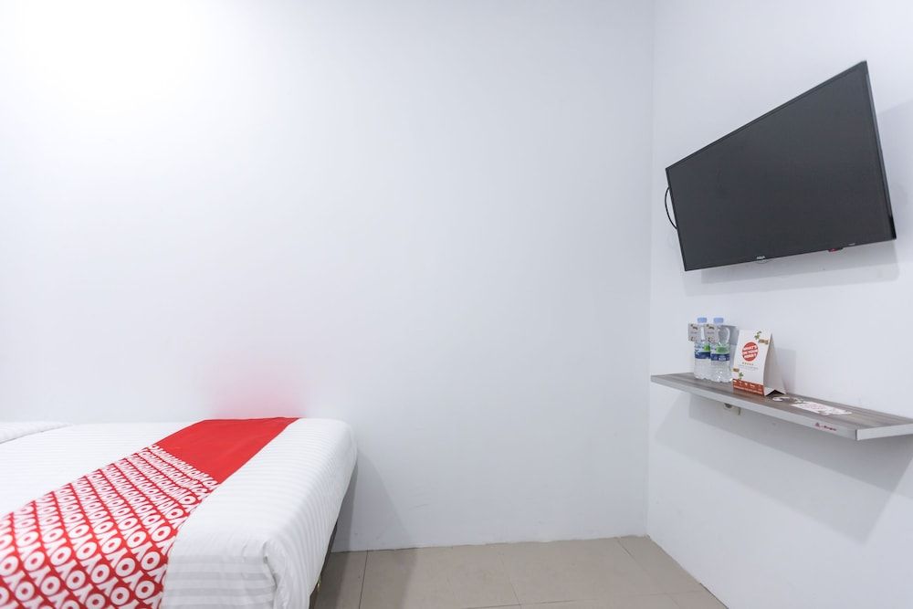 undefined OYO 907 Wisma Cakung 4