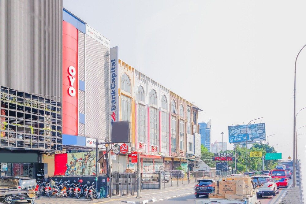 undefined OYO 1850 The Trend 3