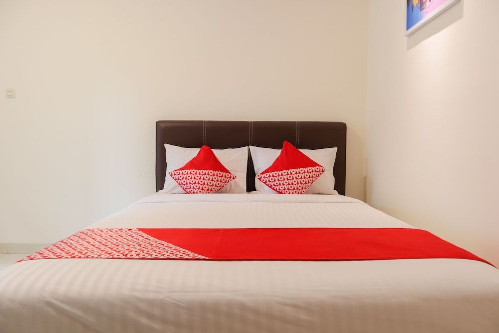 undefined OYO 2768 OQ Residence 7