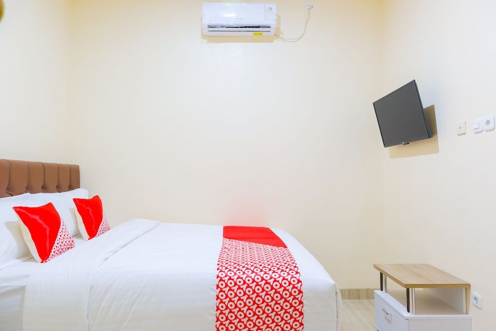 OYO 2741 Kr Bulan Deluxe Double Room 7