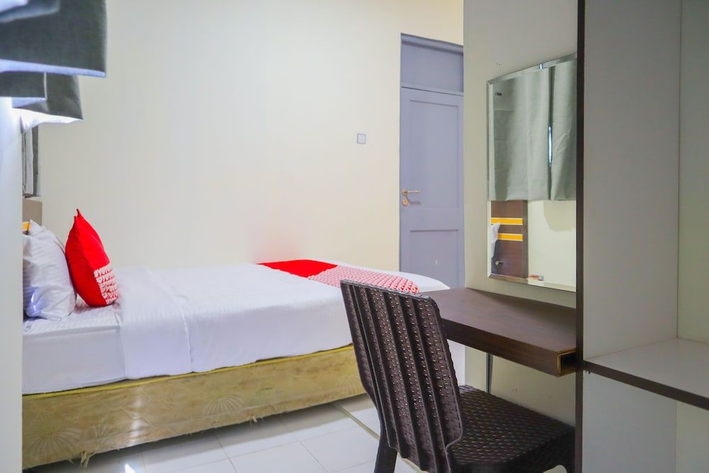 OYO 2308 Seven Season Residence Standard Double Room 18