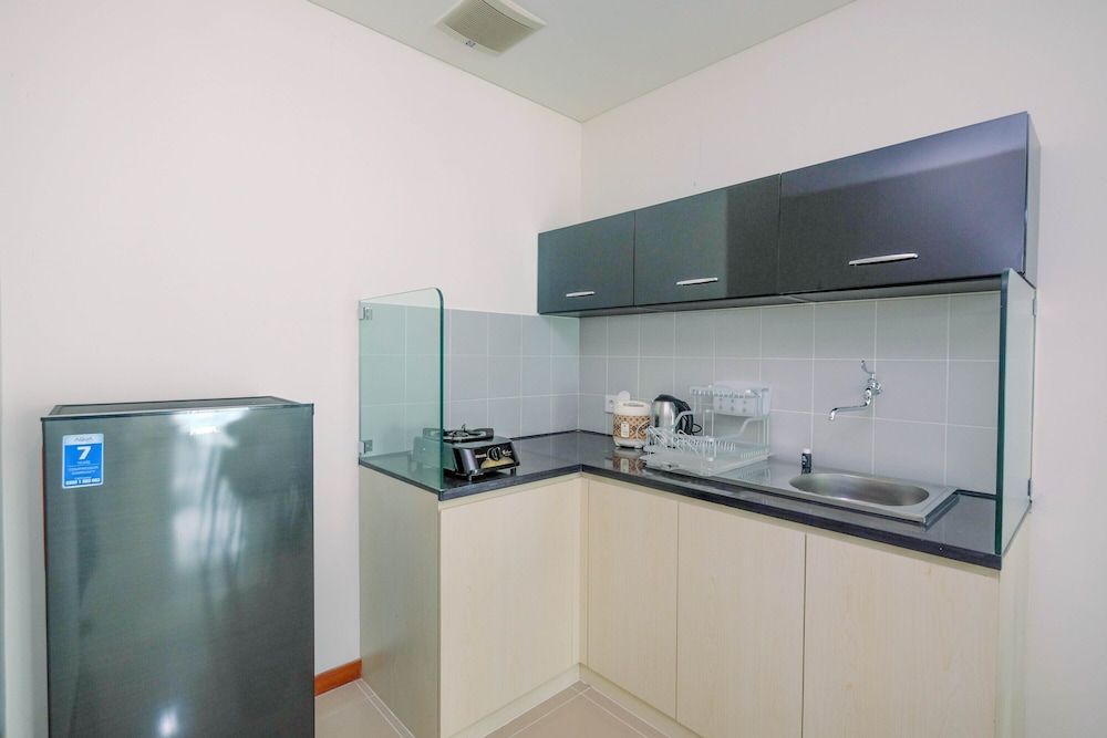 undefined Cozy and Minimalist 2BR Green Bay Condominium Apartment 10