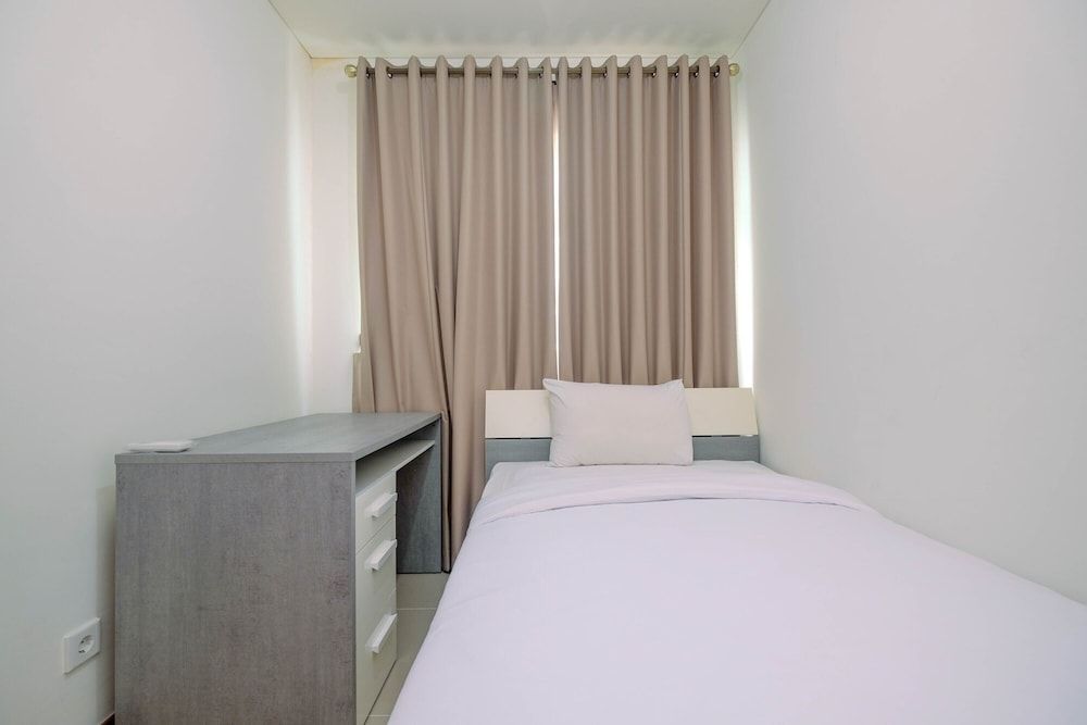 undefined Cozy and Minimalist 2BR Green Bay Condominium Apartment 7