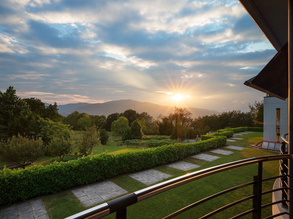 Romantic Double Room, 1 Queen Bed, Mountain View