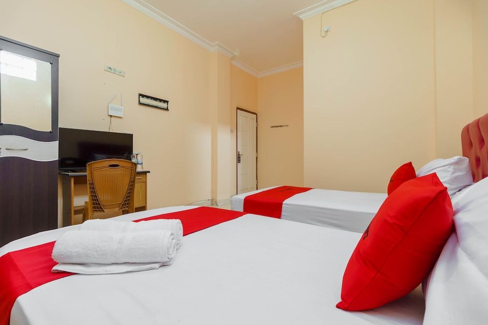 Twin Room (RedDoorz)