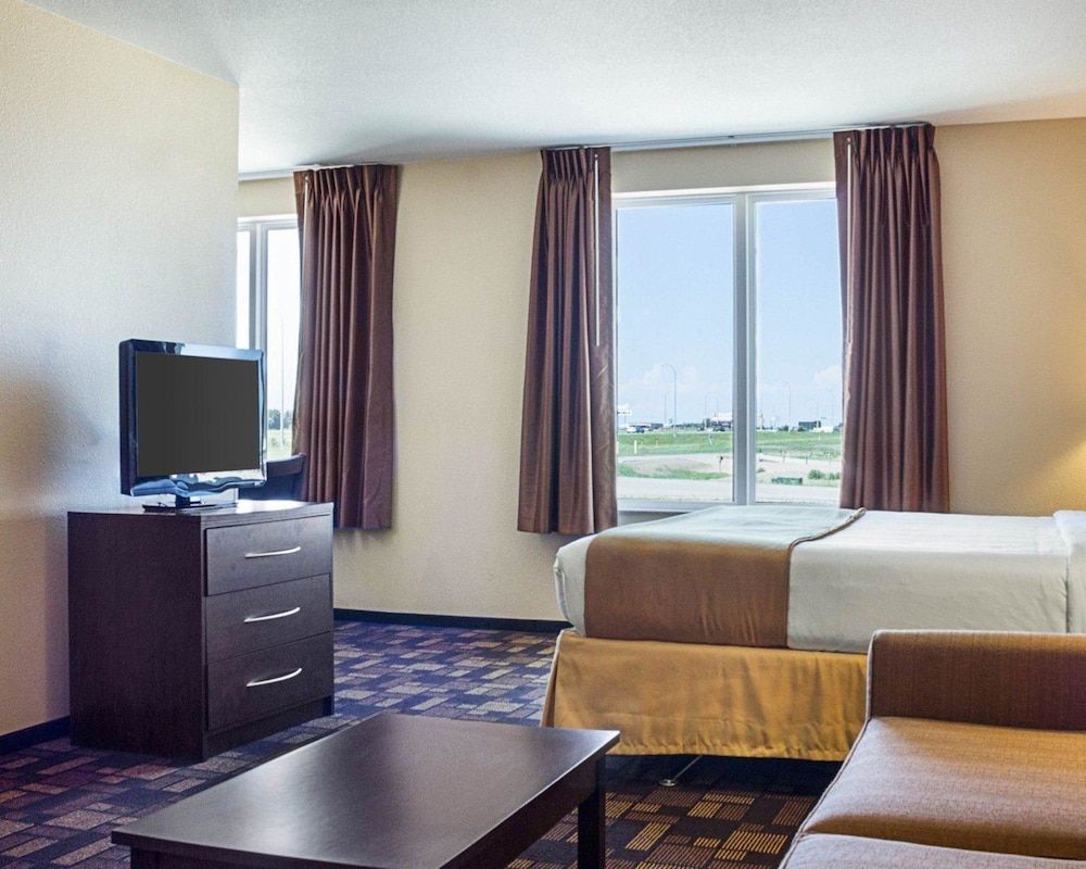 Suite, 1 King Bed with Sofa bed, Non Smoking