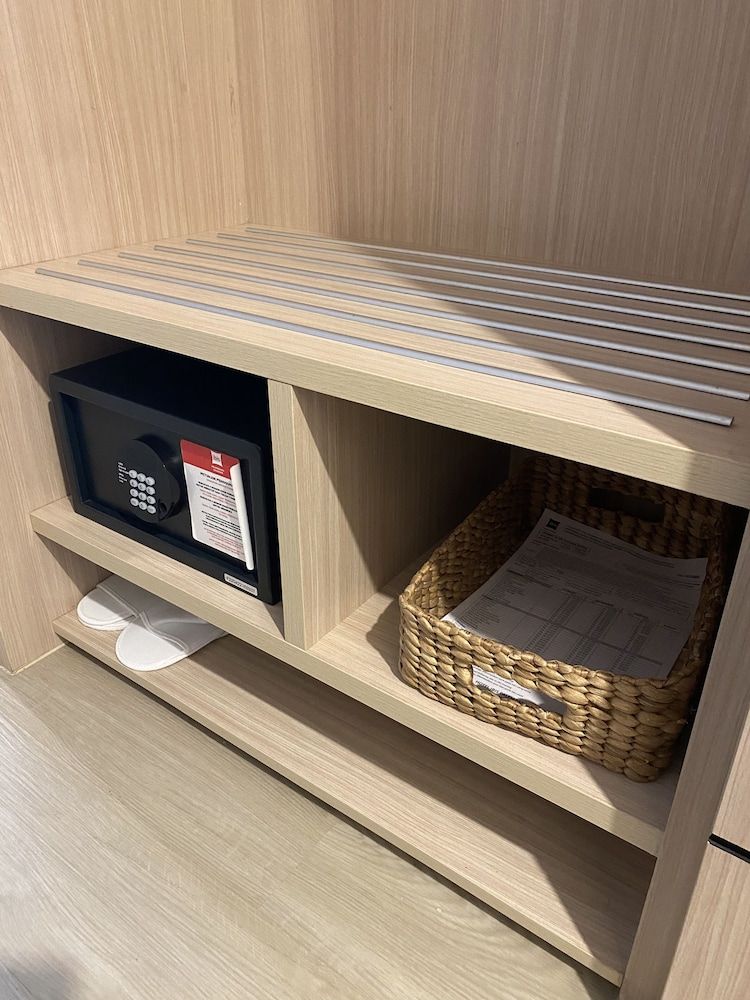 Ibis Palembang Sanggar Standard Room, 2 Twin Beds 6