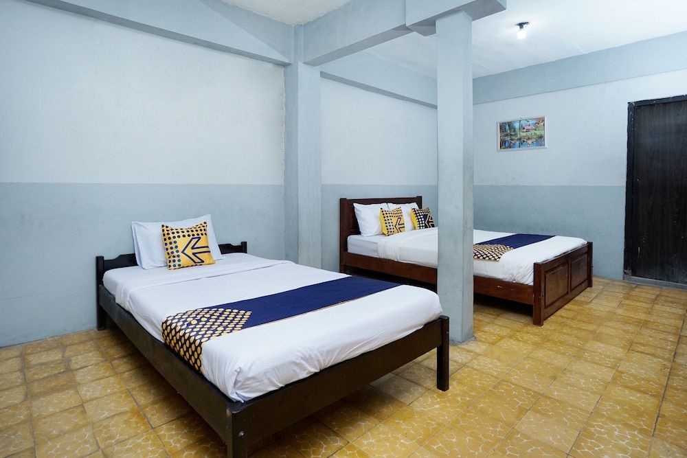 Basic Triple Room