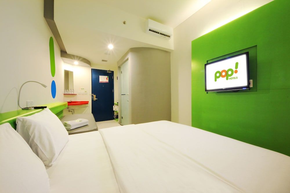 Room (POP!)