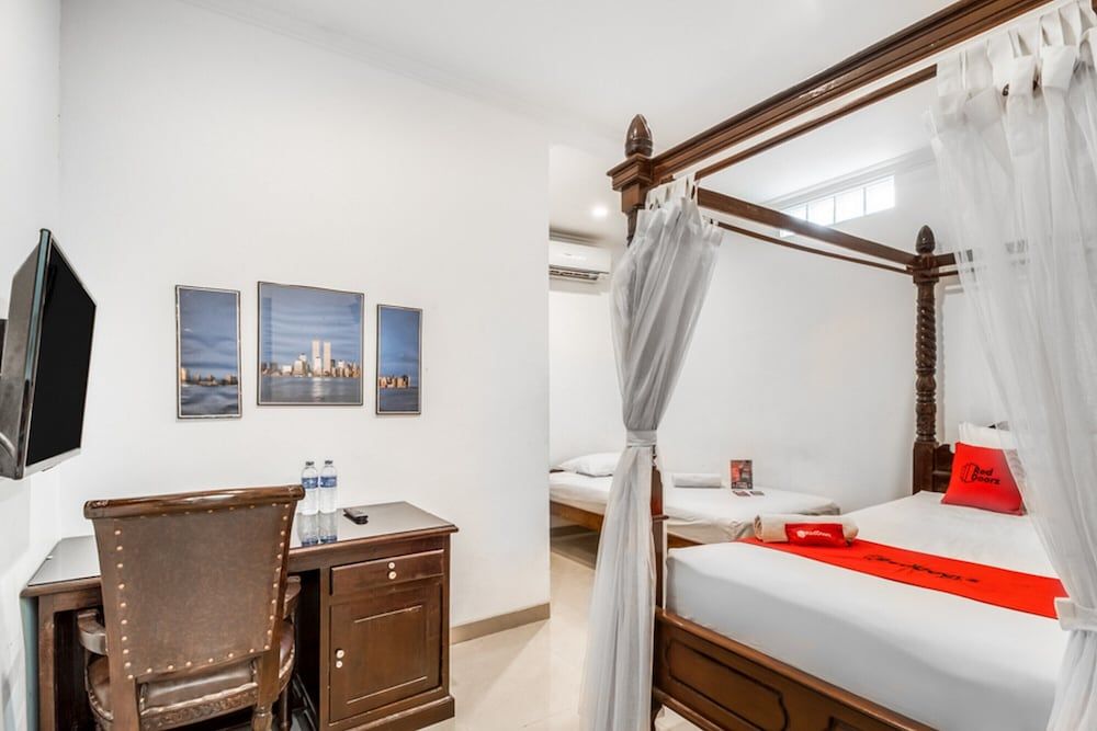 Twin Room (RedDoorz)