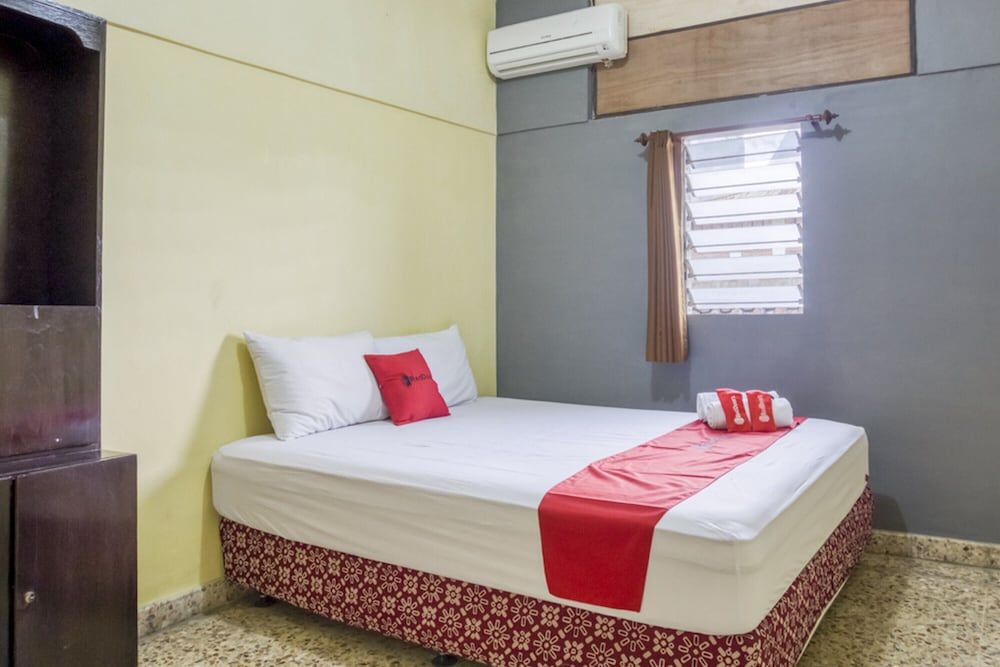 Economy Room (Reddoorz)