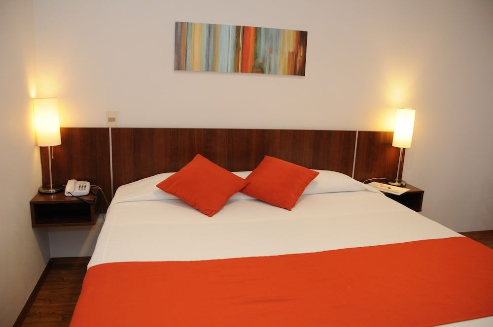 Hotel California Superior Double Room 3