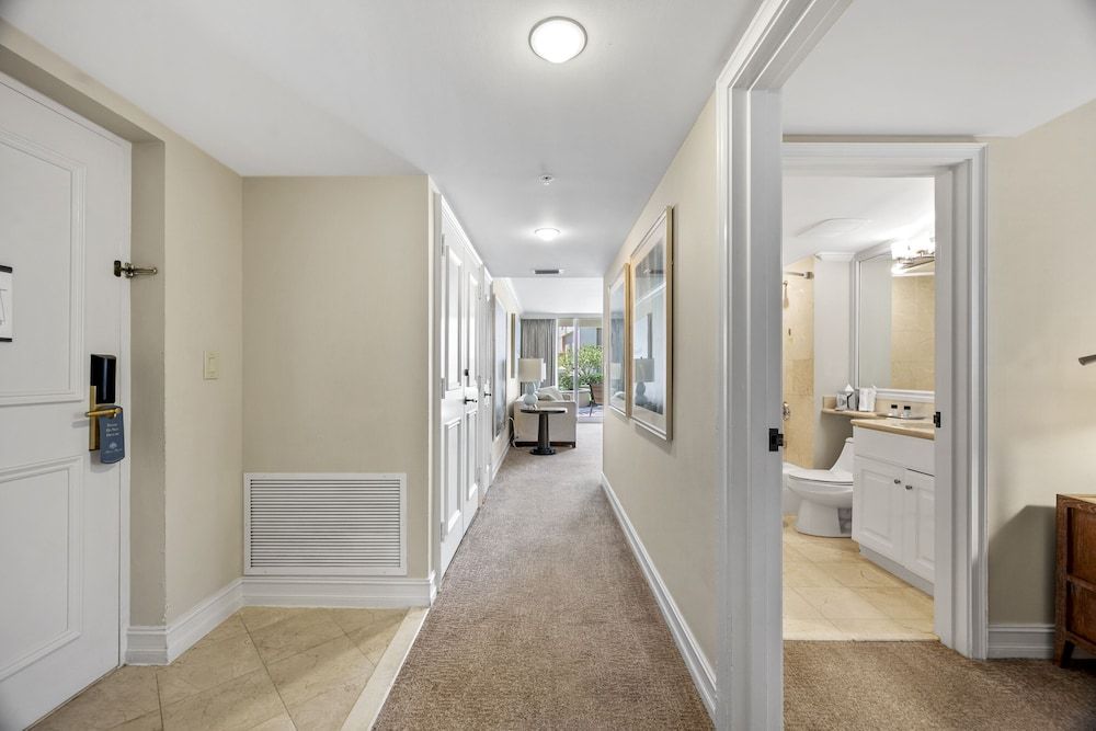 Marco Beach Ocean Suites Two Bedroom Garden View 6