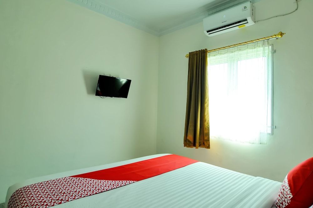 OYO 721 Sulaiman Residence Syariah Deluxe Double Room, 1 Double Bed 2