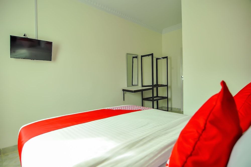 OYO 721 Sulaiman Residence Syariah Standard Double Room, 1 Double Bed 5