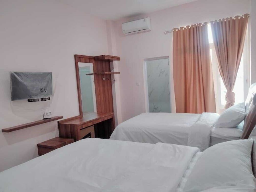 Selecta Indah Family Double Room 3