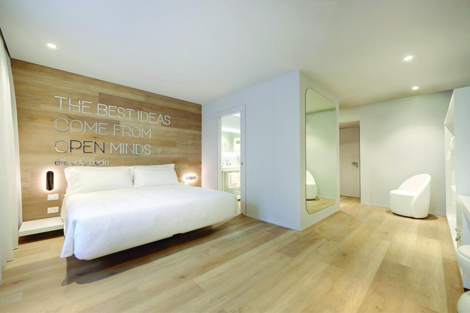 Deluxe Junior Suite