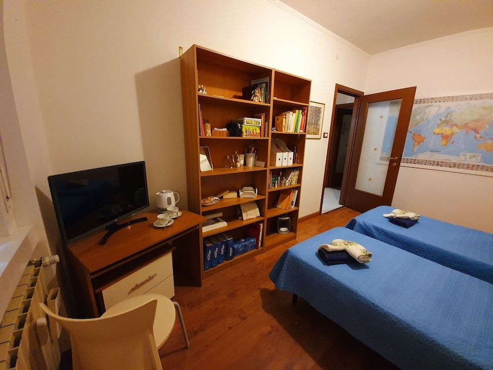 Comfort Twin Room, Shared Bathroom