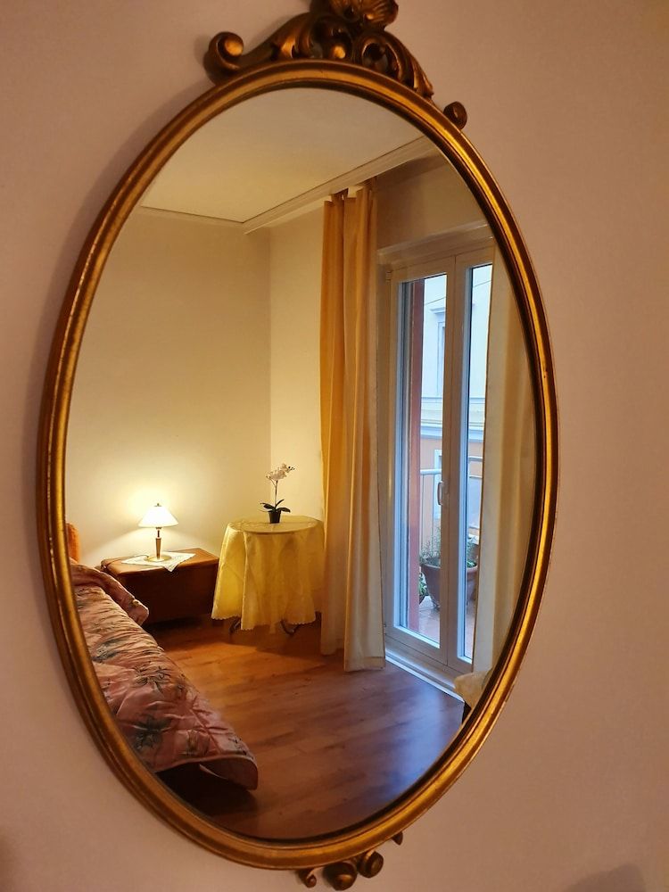 Romantic Double Room, Shared Bathroom, City View