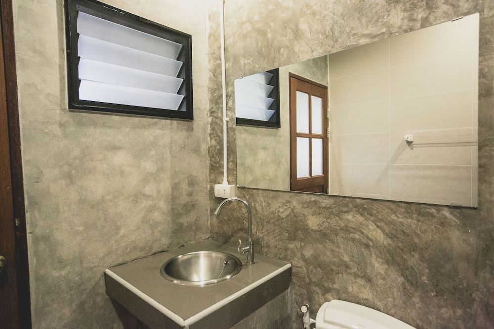 Plern Plern Bed and Bike Family Room 3