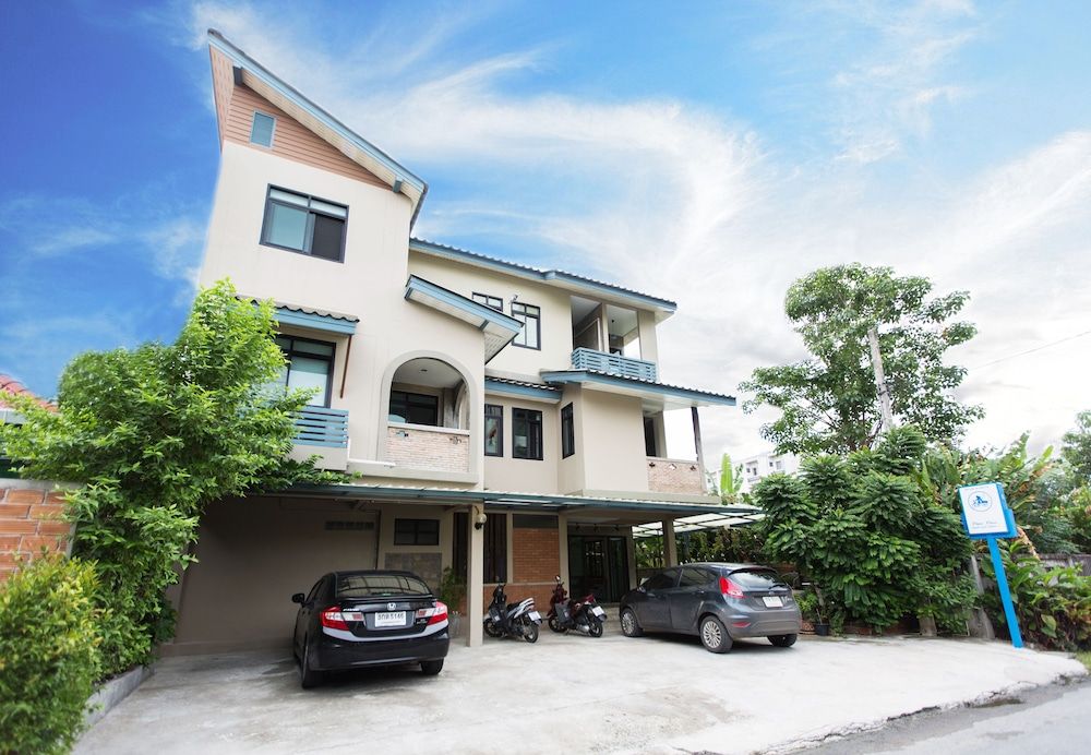 undefined Plern Plern Bed and Bike 4