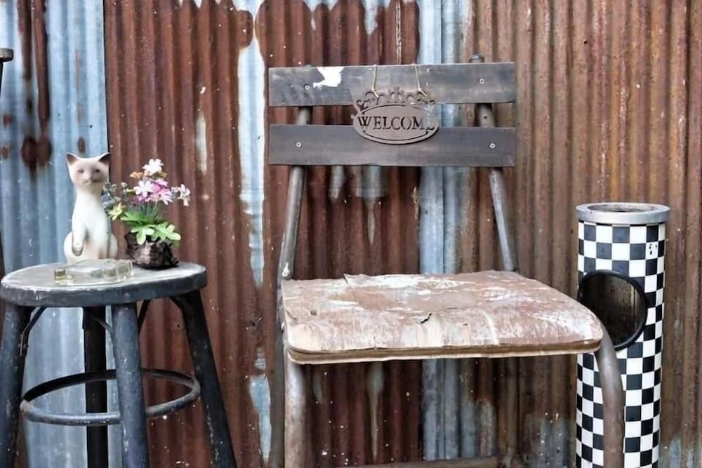 undefined Paapu House 10