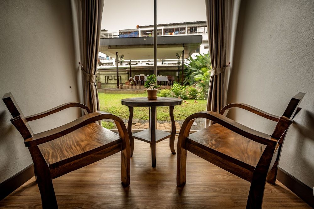 Ing Mon House Deluxe Double Room, Non Smoking 4