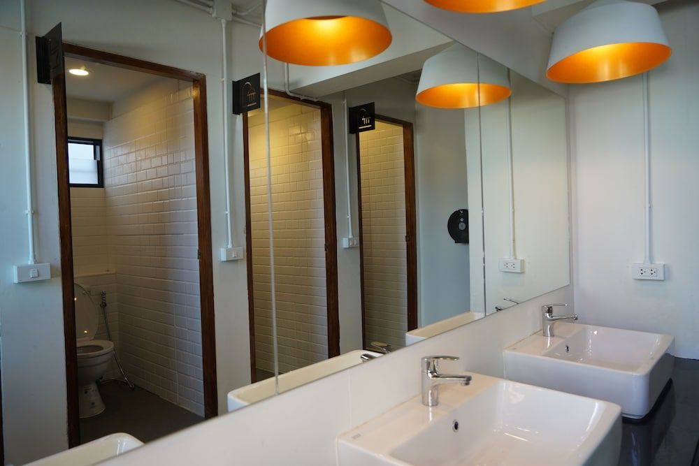 Slee Hostel Chiangmai - Adults Only 8-Bed Mixed Dormitory 8