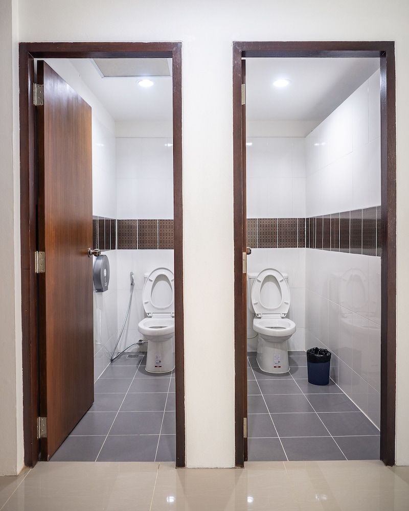 The Restel - Hostel 8-Bed Female Dormitory Room 6