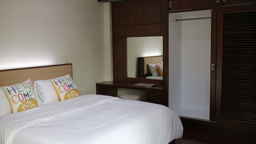 The Restel - Hostel Deluxe Double Room, 1 King Bed 3