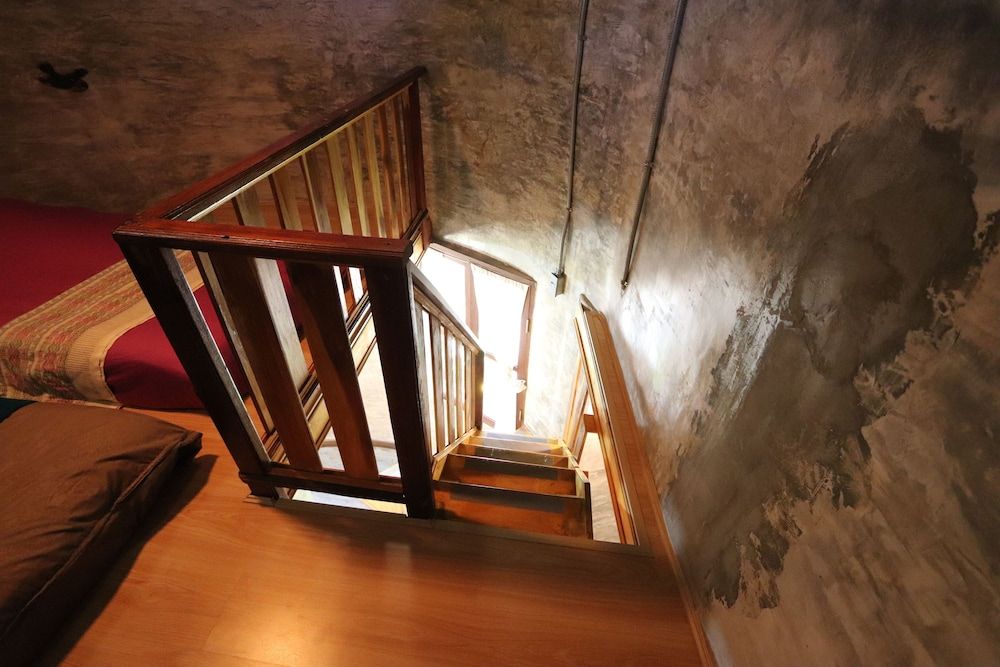 undefined Leafy Greens Clay House 8