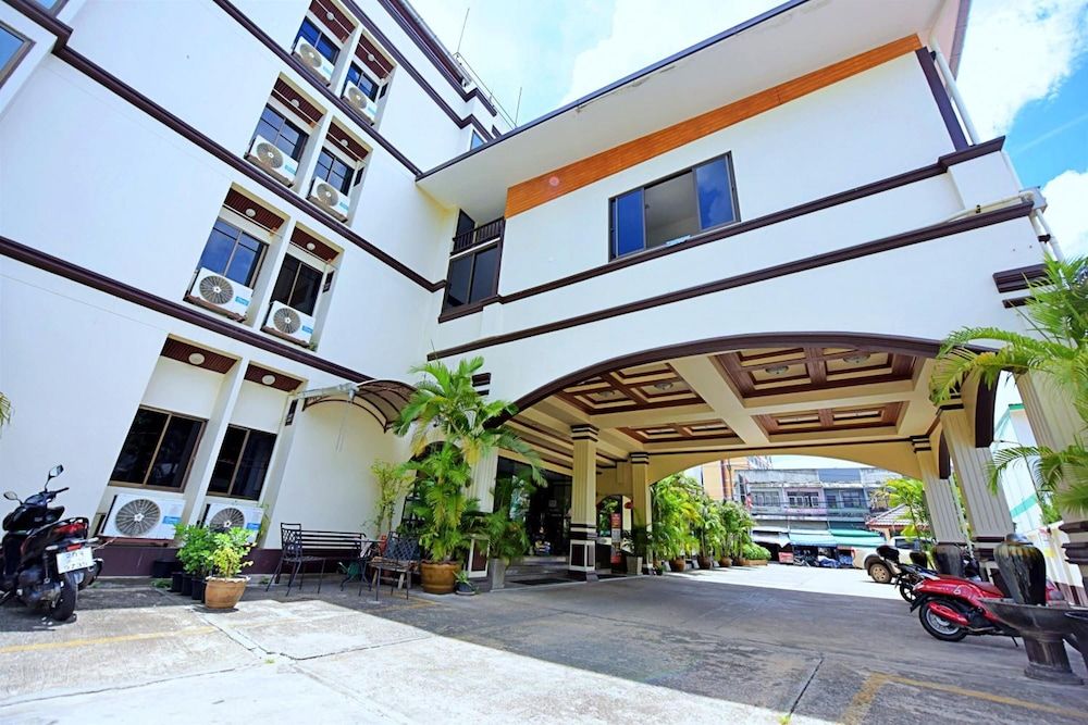 undefined Hua Lin Inn 8