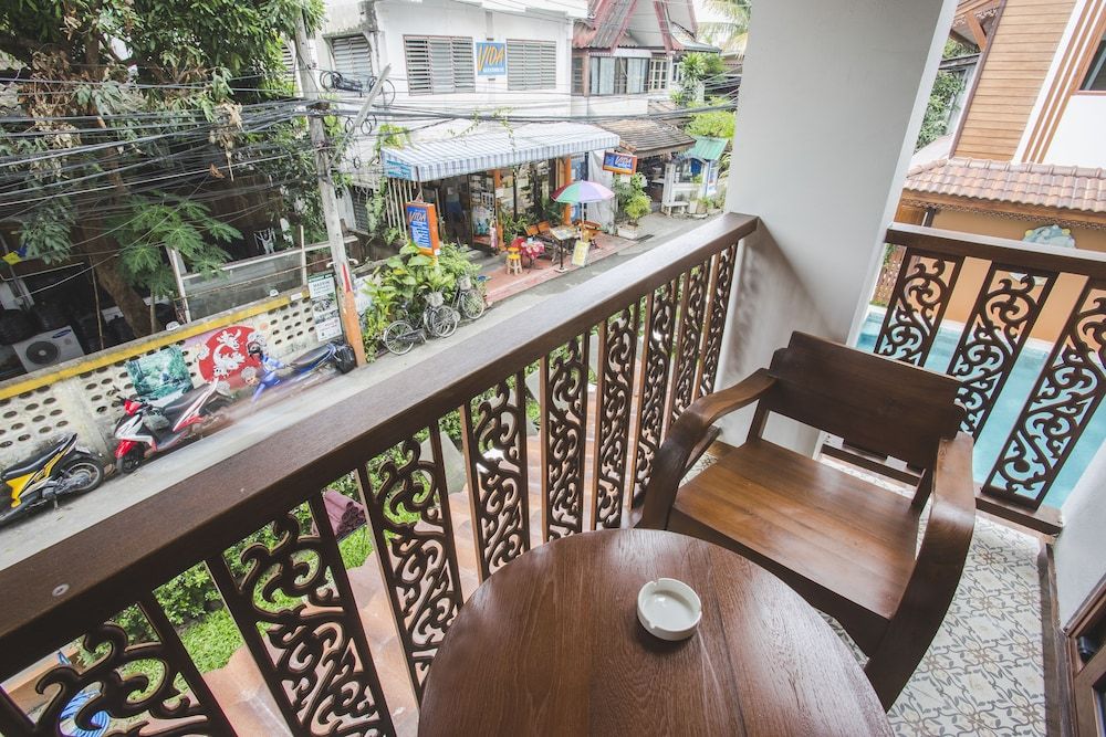 Chada Mantra Hotel Superior Double Room 4