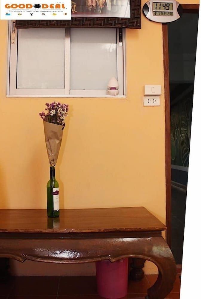 Good Deal Hostel 10-Bed Mixed Dormitory (D) 8