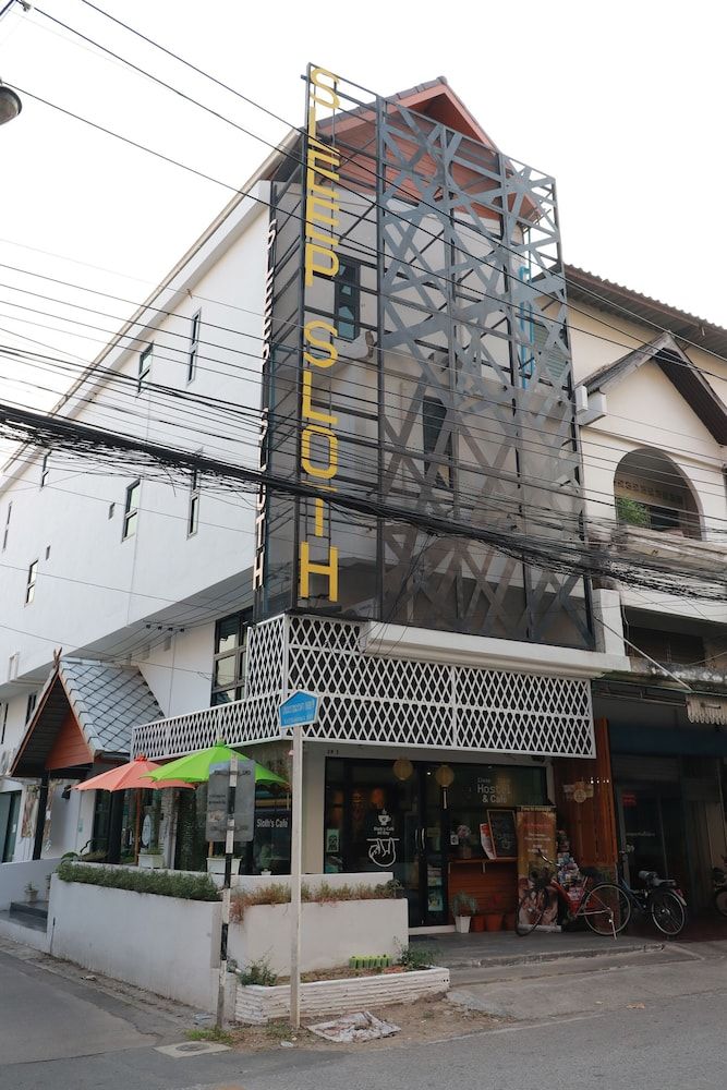 undefined OYO 544 Sleep Sloth Hostel 2