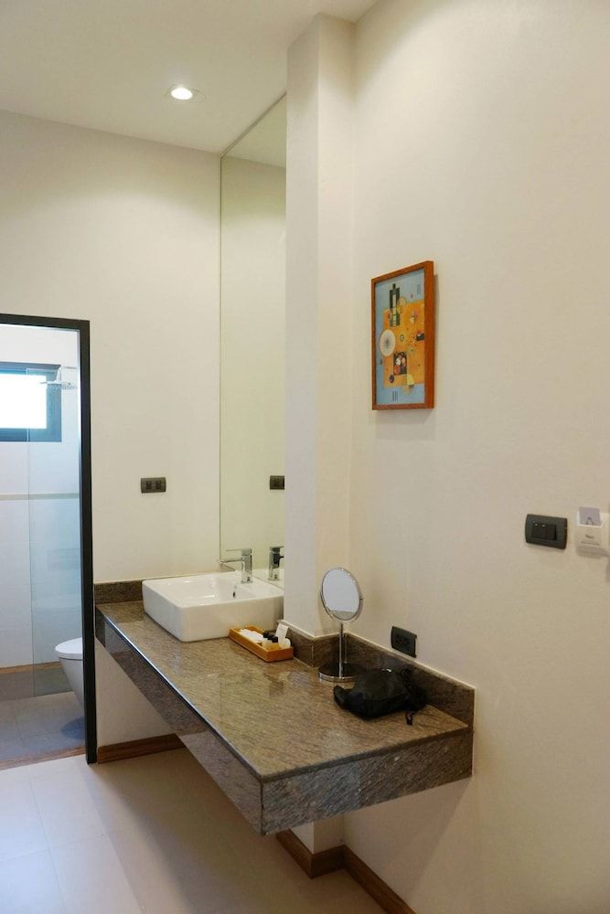 Hotel Matana Grand Twin Room, 2 Twin Beds 13