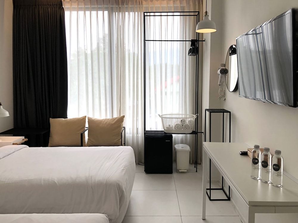 POR Santitham Standard Twin Room 4