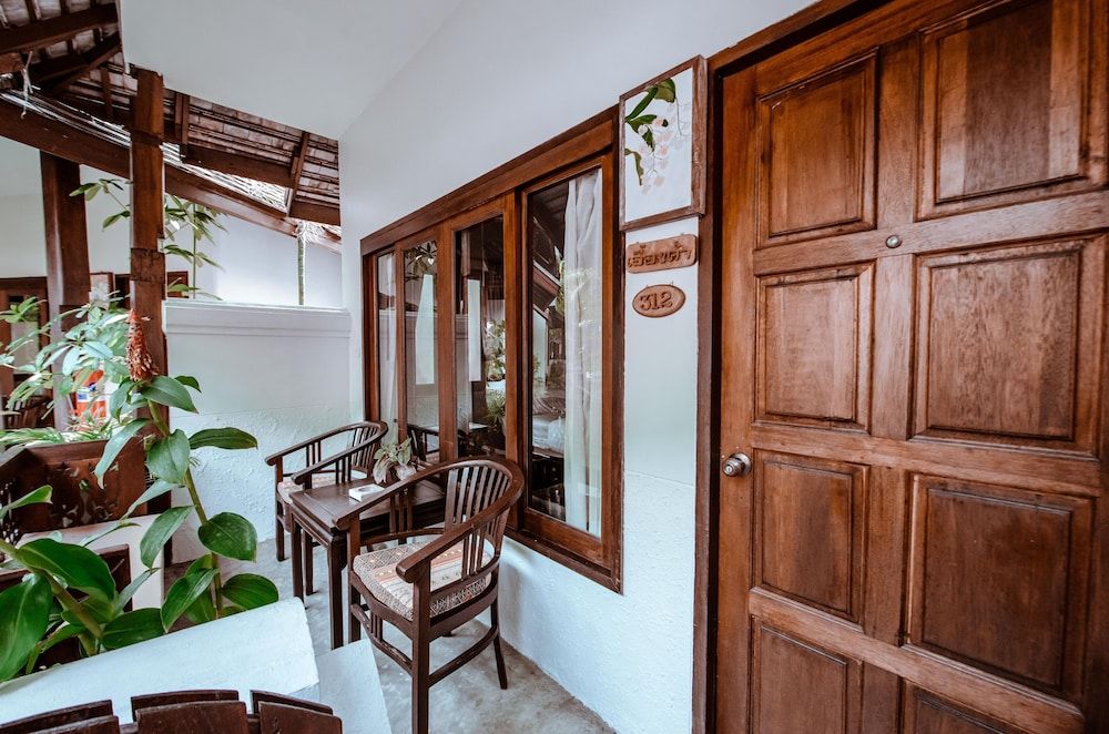 undefined Vila Villa Resort in Town 5