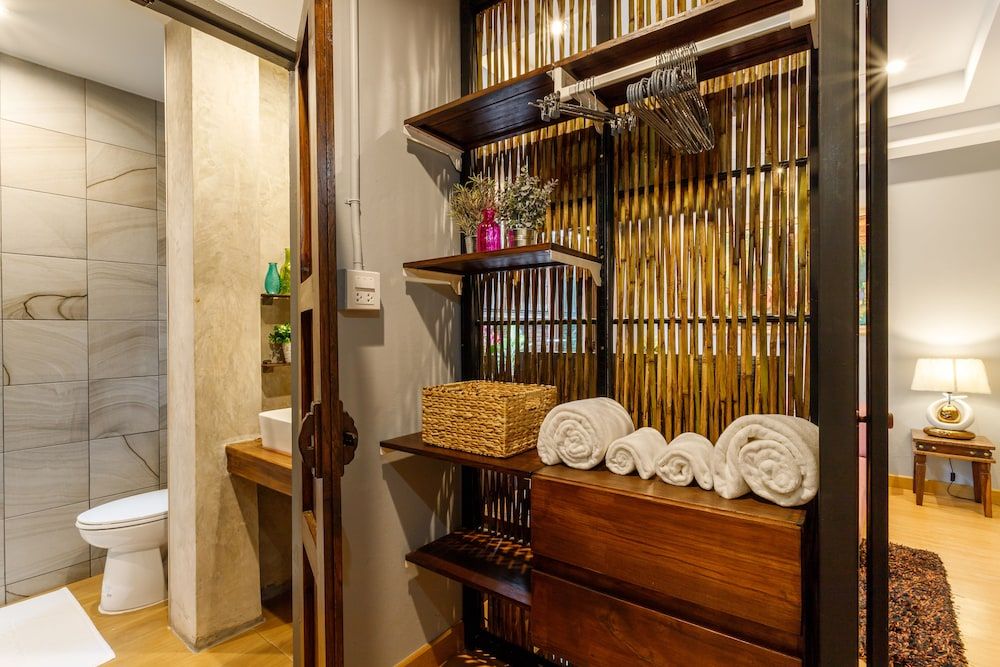 Hostel One Art & Gallery Deluxe Double Room, Garden View 5