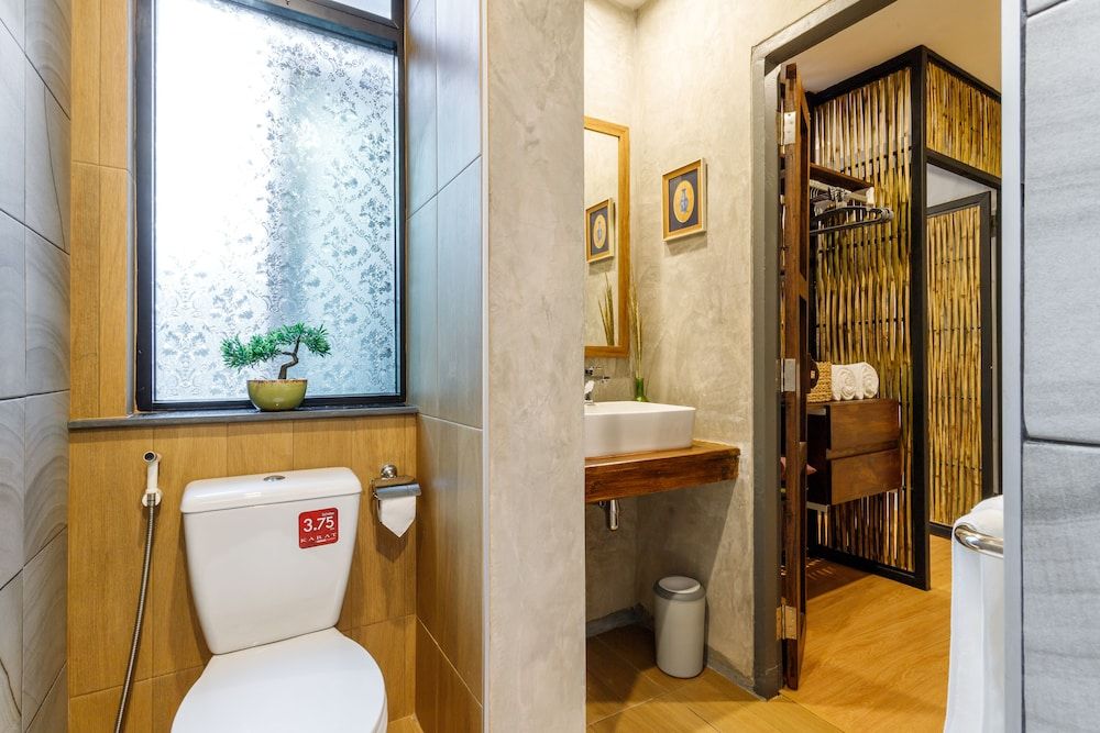 Hostel One Art & Gallery Deluxe Double Room, Garden View 6