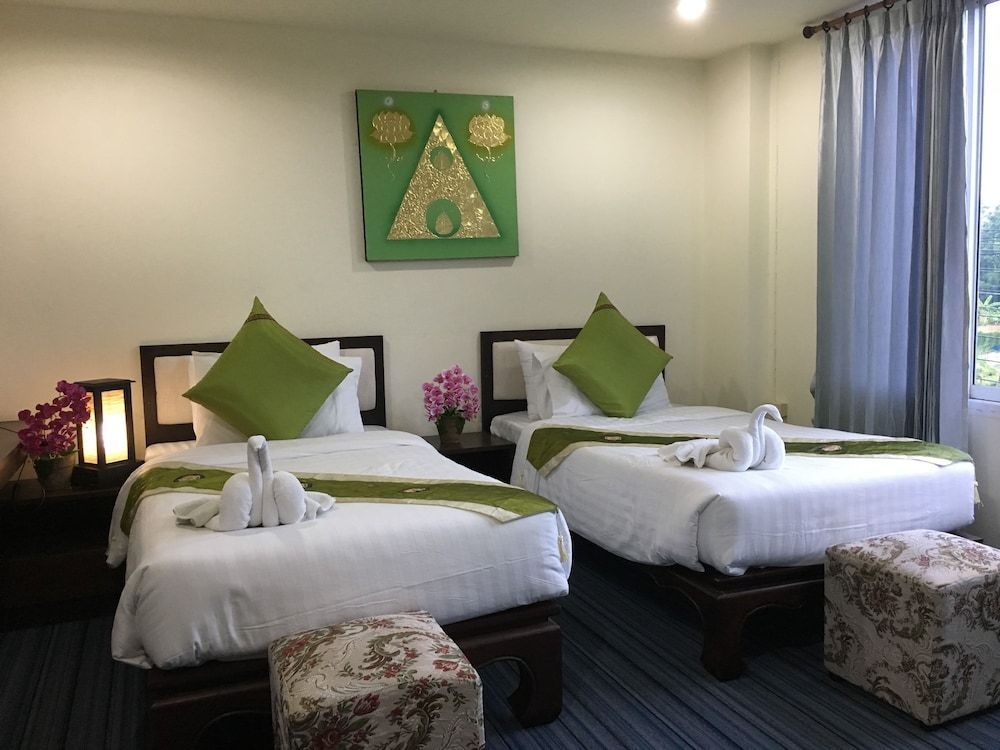 Golden Chunapa Resort & Spa Superior Balcony Mountain View 12