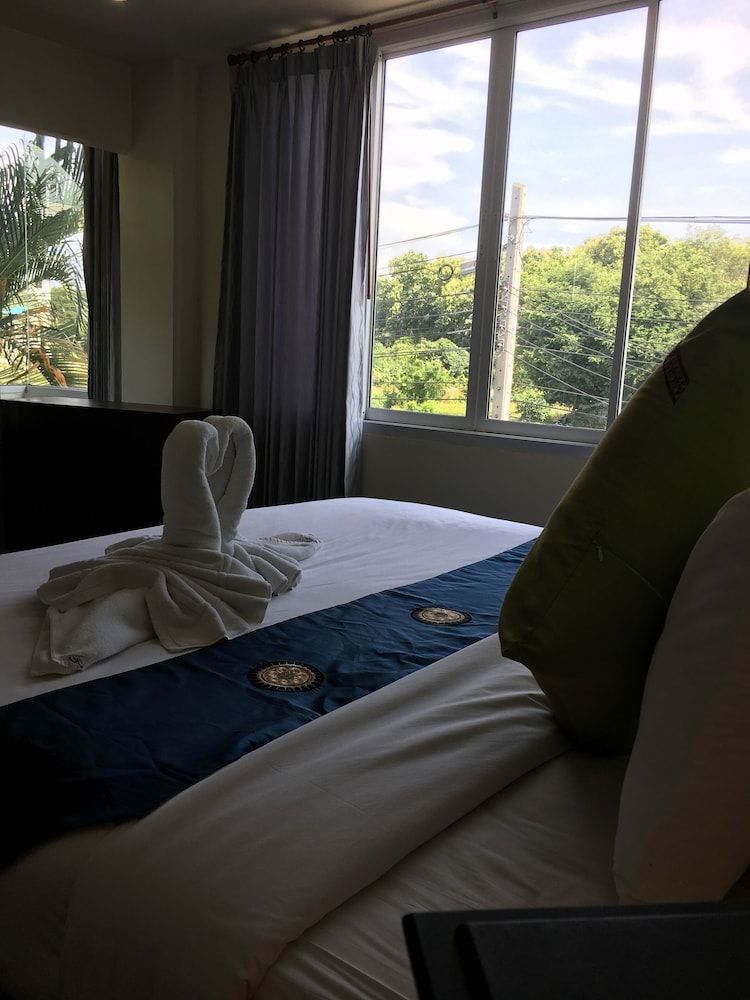 Golden Chunapa Resort & Spa Sweet Junior Suite Balcony Pool View 5