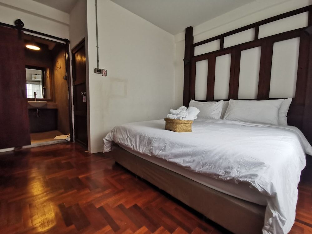 Pakping The Cozy Living Chiangmai Deluxe Double Room, Non Smoking 2