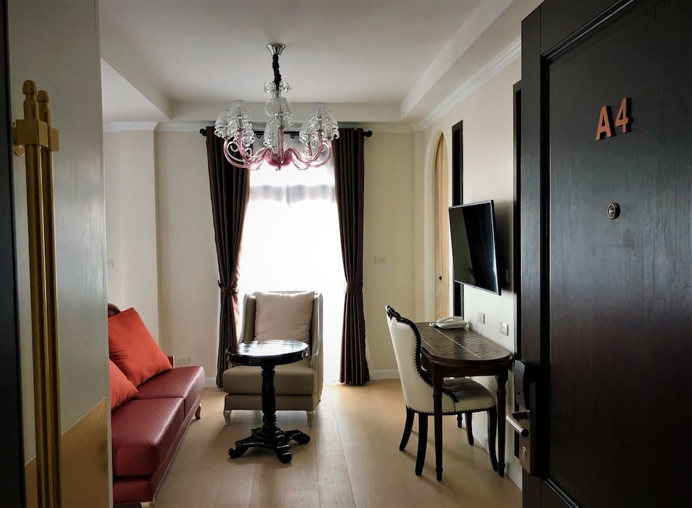 Nanta Glam CM Hotel & Residences Deluxe Penthouse A4 10