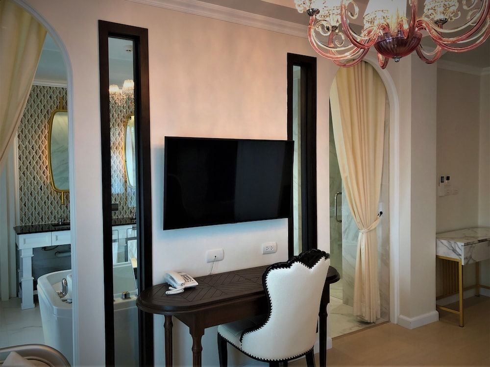 Nanta Glam CM Hotel & Residences Deluxe Penthouse A4 12