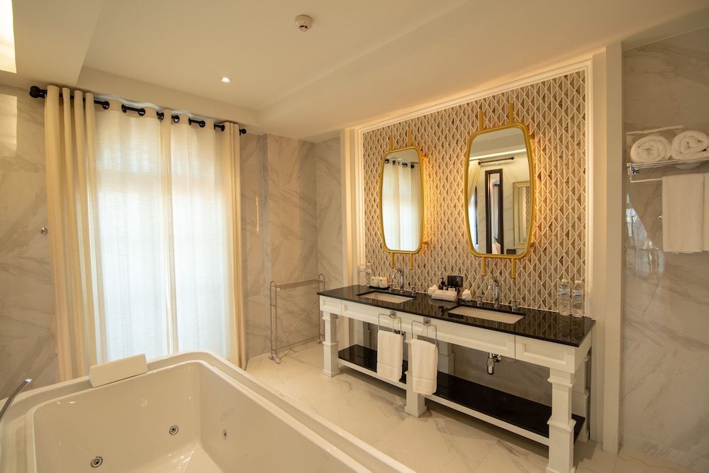 Nanta Glam CM Hotel & Residences Deluxe Penthouse A4 19