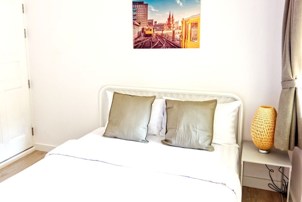 Belcarra Nimman Gallery Junior Room 3