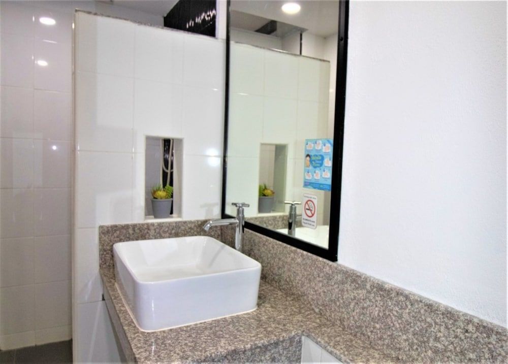 The 168 Gallery Residence Standard Twin Room 24